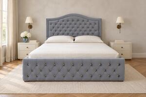 Pat tapițat Chesterfield din catifea Solaria Deluxe Cristal 120×200 cm, gri deschis, cu ladă de depozitare