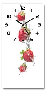 Ceas de sticlă pe perete vertical căpșune