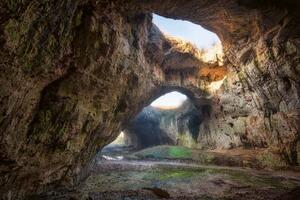 Fototapetă vlies vedere din peșteră 375 x 250 cm
