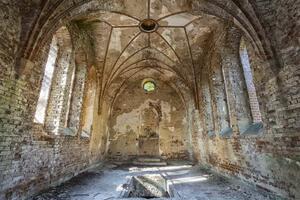 Fototapetă vlies biserica uitată 375 x 250 cm