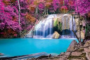Fototapetă vlies cascada magică 375 x 250 cm