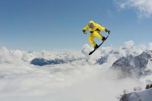 Fototapetă vlies snowboarder sărind 375 x 250 cm
