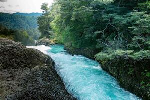 Fototapetă vlies râul fui, chile 375 x 250 cm