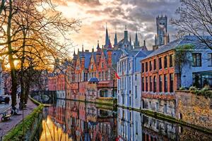 Fototapetă vlies canalele din brugge 375 x 250 cm