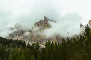 Fototapetă vlies ceață în dolomiți 375 x 250 cm