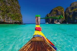 Fototapetă vlies barcă în maya bay 375 x 250 cm
