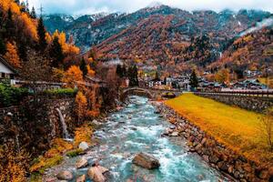 Fototapetă vlies râul lys, alpi 375 x 250 cm