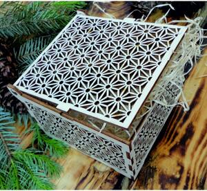 Casetă din lemn clasic - Ușor, dimensiune: 12,6x12,6x8,2 cm, pliată