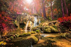 Fototapetă vlies cascada pugang 375 x 250 cm