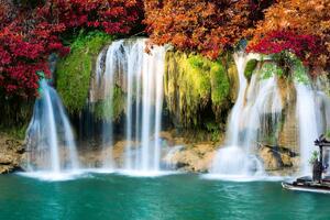 Fototapetă vlies cascada frumoasă de toamnă 375 x 250 cm