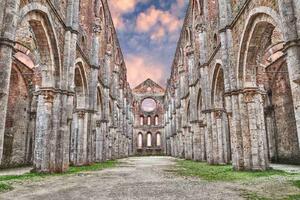 Fototapetă vlies san galgano siena 375 x 250 cm