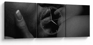 Tablou - Sărutul, fotografie alb-negru (cu ceas) (90x30 cm)