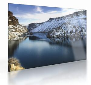 Tablou pe sticlă - peisaj de iarnă cu lac (70x50 cm)