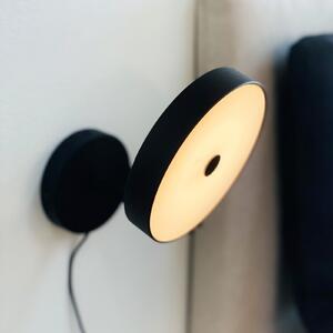 Dyberg Larsen Aplică de perete LED Starlight, negru, Ø14 cm, dimabil., reglabil, Negru, Camera de zi / sufragerie, Metal, Design