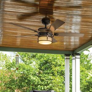 KICHLER Ventilator de tavan cu LED-uri Ahrendale, IP44, reglabil, Gri, Camera de zi / sufragerie, Plastic