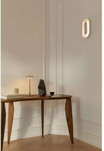 Nuura Aps Aplică LED Sasi, înălțime 29 cm, culoare alamă, metal, reglabil, Auriu / Alamă, Camera de zi / sufragerie, Metal, Scandinavă