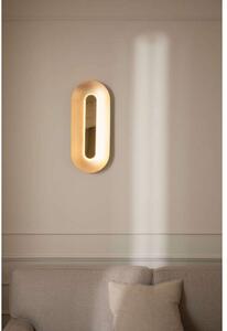 Nuura Aps Aplică LED Sasi, înălțime 65 cm, culoare alamă, metal, reglabil, Auriu / Alamă, Camera de zi / sufragerie, Metal, Scandinavă