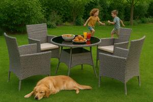 Set de mobilier de grădină în gri deschis - 4 fotolii și o masă rotundă