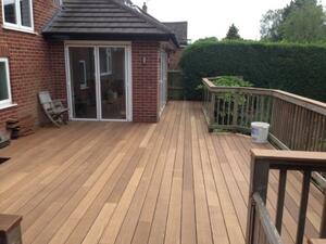 Podele terasa (decking), frasin thermo, neted, 3000-3700x100x21mm
