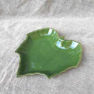 Bol Emerald in forma de frunza din ceramica verde 23 cm