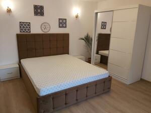 Set Dormitor Regal cu Pat Tapitat Maro 160 cm x 200 cm