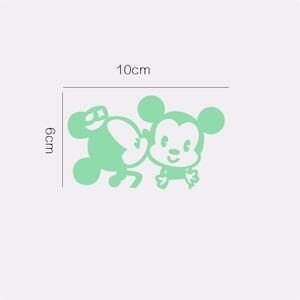 Fosforescent autocolant pe întrerupător "Mickey și Minnie" 10x6 cm