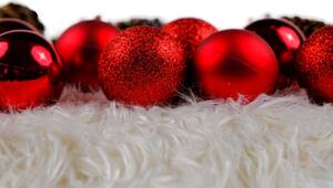 Globuri de Crăciun pentru brad 5cm 17buc RED