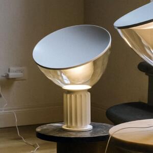 FLOS Lampă de masă mică cu LED Taccia, albă, reglabil, Alb, Camera de zi / sufragerie, Metal, Design