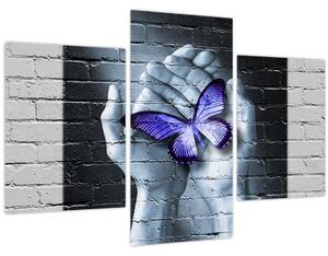 Tablou - Fluture violet pe perete (90x60 cm)