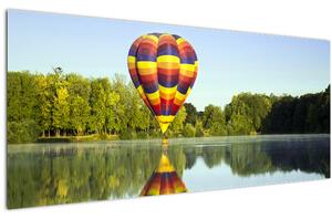 Tablou cu balon cu aer cald pe un lac (120x50 cm)