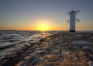 Fototapet - Moară de vânt, marea și soarele (254x184 cm)