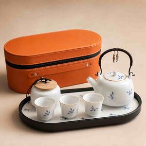 Set ceai premium ,ROYAL MINI din portelan lucios, ceainic 200 ml, 3 cupe, recipient si tava 27x12cm