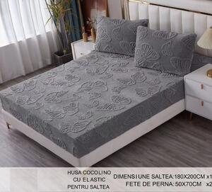 Husa de pat, 2 persoane, cocolino, imprimeu 3D fluturi, 3 piese, cu elastic, 180x200cm, VeluxioHome, gri inchis, HPC357