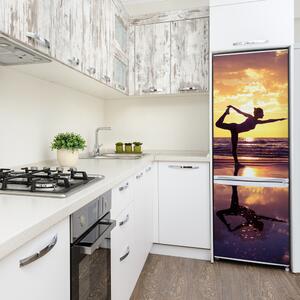 Foto Autocolant pentru piele al frigiderului Yoga pe plajă