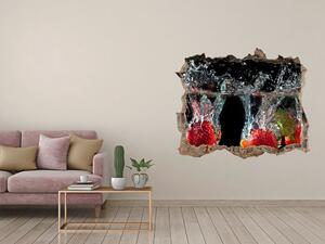 Fototapet 3D gaură în perete Căpșune sub apă