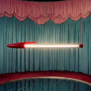 SELETTI Lampă suspendată LED BIC, roșie, lungime 173 cm, Roșu, Camera de zi / sufragerie, Plastic, Design