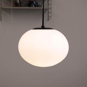 Dyberg Larsen Lampă suspendată Princess, opal/negru, Ø 28 cm, reglabil, Alb, Camera de zi / sufragerie, Sticlă, Design, glob