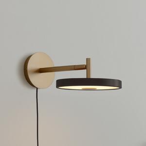 UMAGE Aplică de perete LED Asteria Short, negru/alamă, ștecher, reglabil, Auriu / Alamă, Camera de zi / sufragerie, Metal, Design, Soclu de perete jos