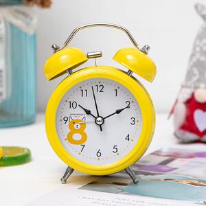 Ceas de masa desteptator Pufo Joy cu buton de iluminare cadran, metalic, 15 cm, galben