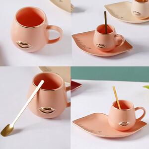 Cana ceramica cu farfurie si lingurita Pufo Beautiful pentru cafea sau ceai, 180 ml, bej inchis