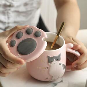 Cana cu capac din ceramica si lingurita Pufo Sweet Kitty pentru cafea sau ceai, 300 ml, roz