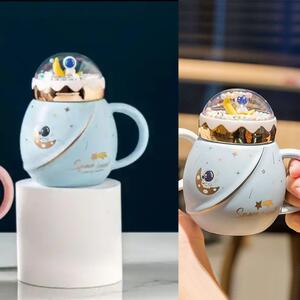 Cana cu capac tip ceainic din ceramica Pufo Travel the Space pentru cafea sau ceai, 500 ml, albastru