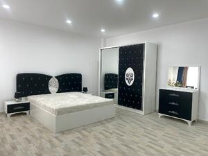 Dormitor Viena, culoare alb / negru, cu pat tapitat 160 x 200 cm, dulap cu 2 usi, comoda cu oglinda, 2 noptiere