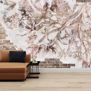 Fototapet - Frescă florală pe un perete de cărămidă (147x102 cm)
