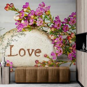 Fototapet cu inscripție pe piatră Love