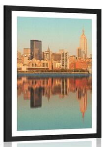 Poster cu passepartout New York fermecător reflectat în apă