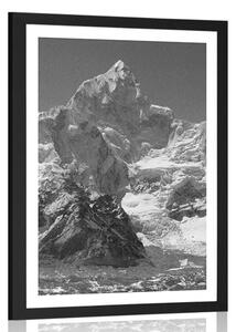 Poster cu passepartout vârf de munte frumos în design alb-negru