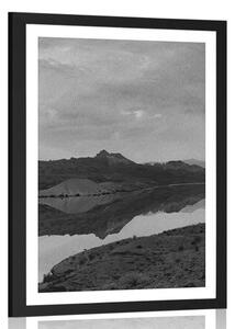 Poster cu passepartout peisaj în alb-negru
