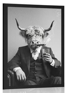 Poster vacă în costum cu țigară și whisky