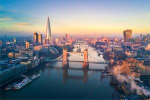 Fotografie de artă Aerial view of London and the Tower Bridge, heyengel, (40 x 26.7 cm)